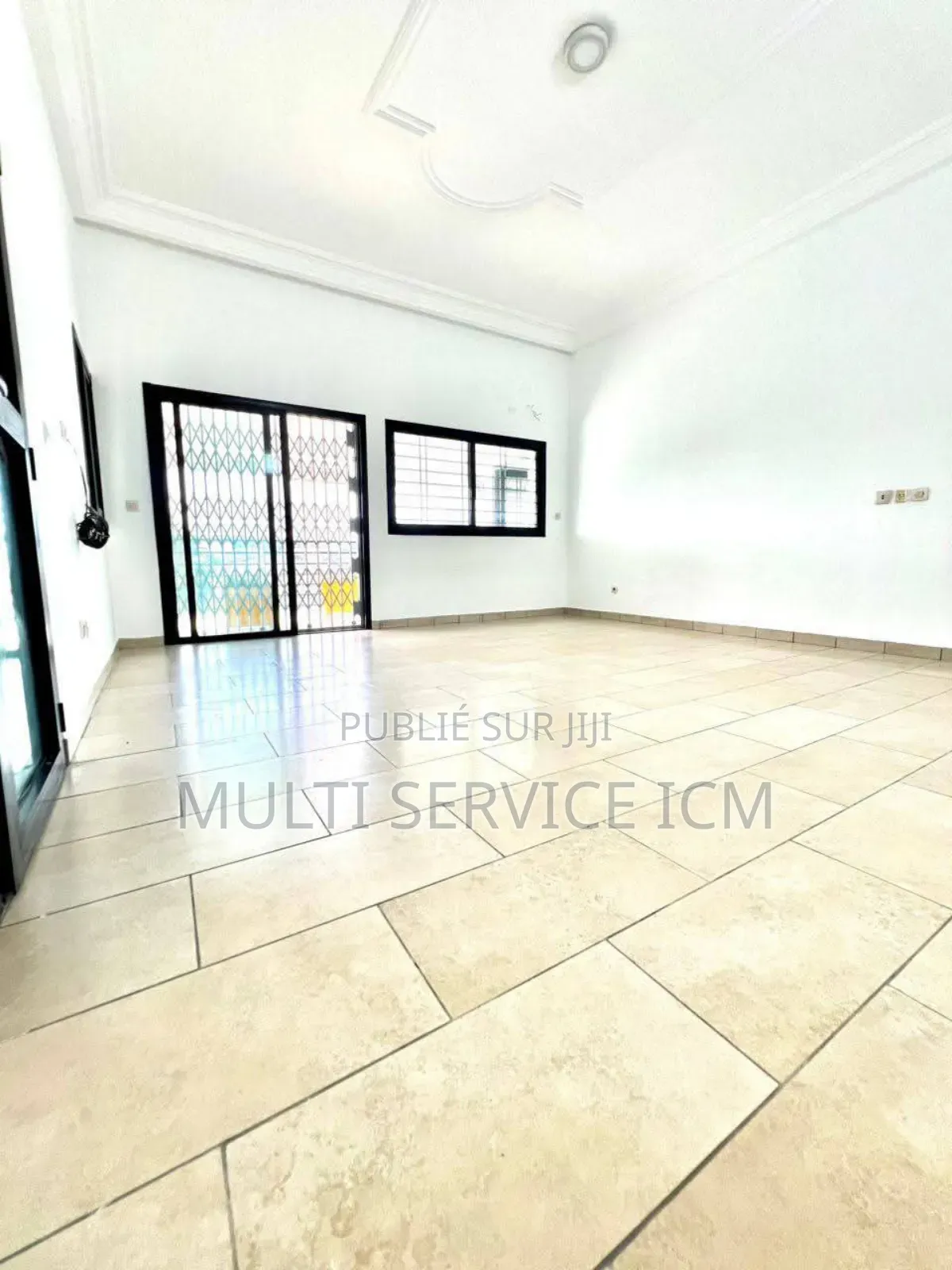 10chbre Duplex dans Ismaël Coulibaly, Cocody à Vendre