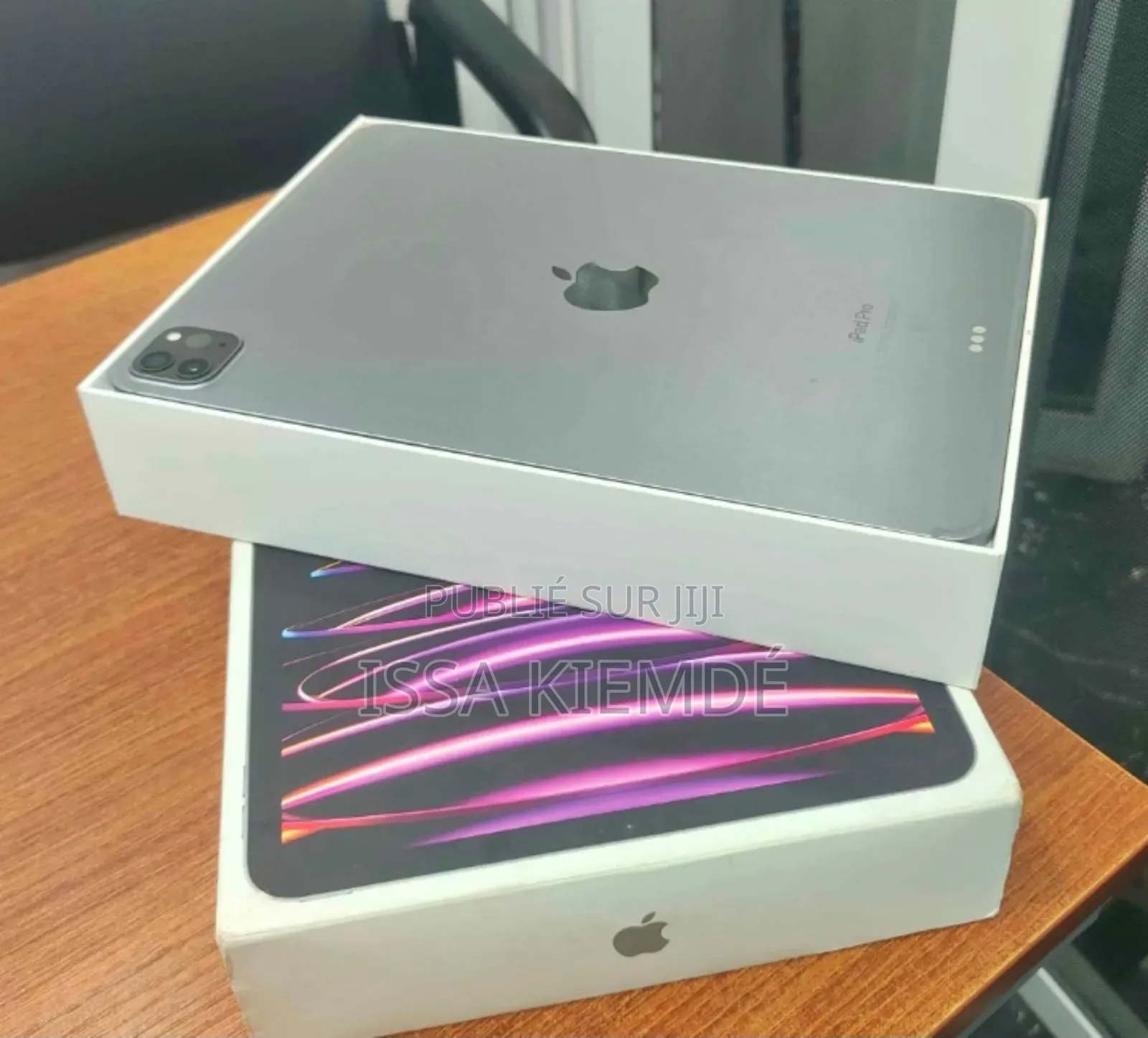 New Apple iPad 3 Wi-Fi + Cellular 256 GO Gris