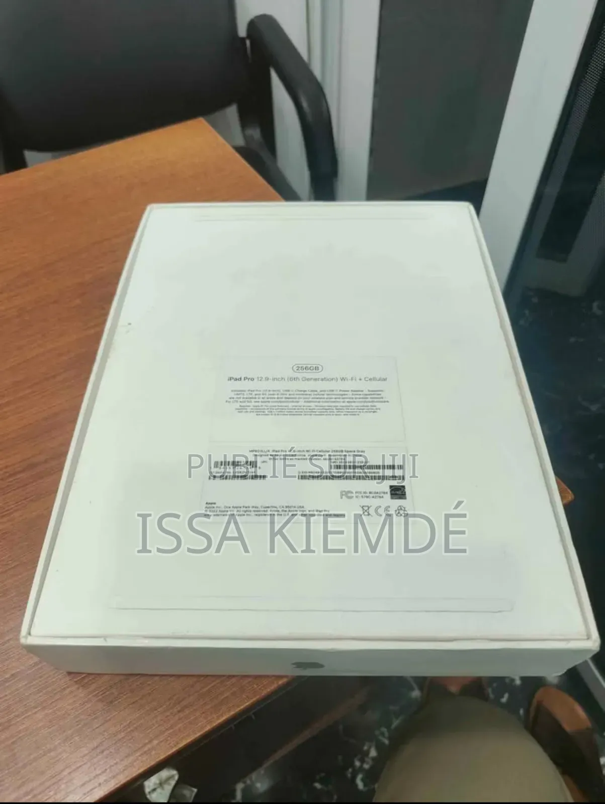 New Apple iPad 3 Wi-Fi + Cellular 256 GO Gris