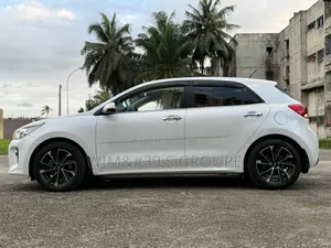 Kia Rio 2020 Blanc