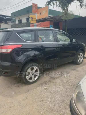 Ford Escape Titanium 4x4 2016 Noir Mat