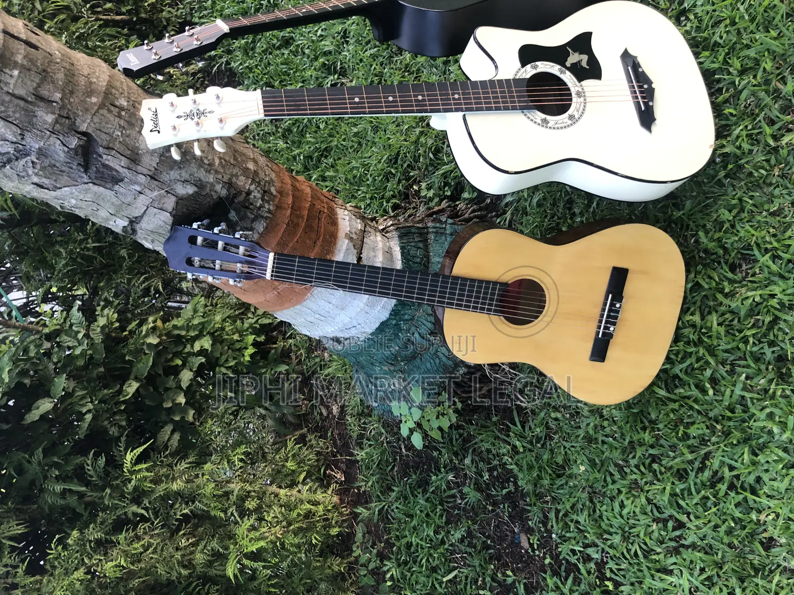 Guitare Acoustique Et Classique .Corde en Nylon Et en Acier