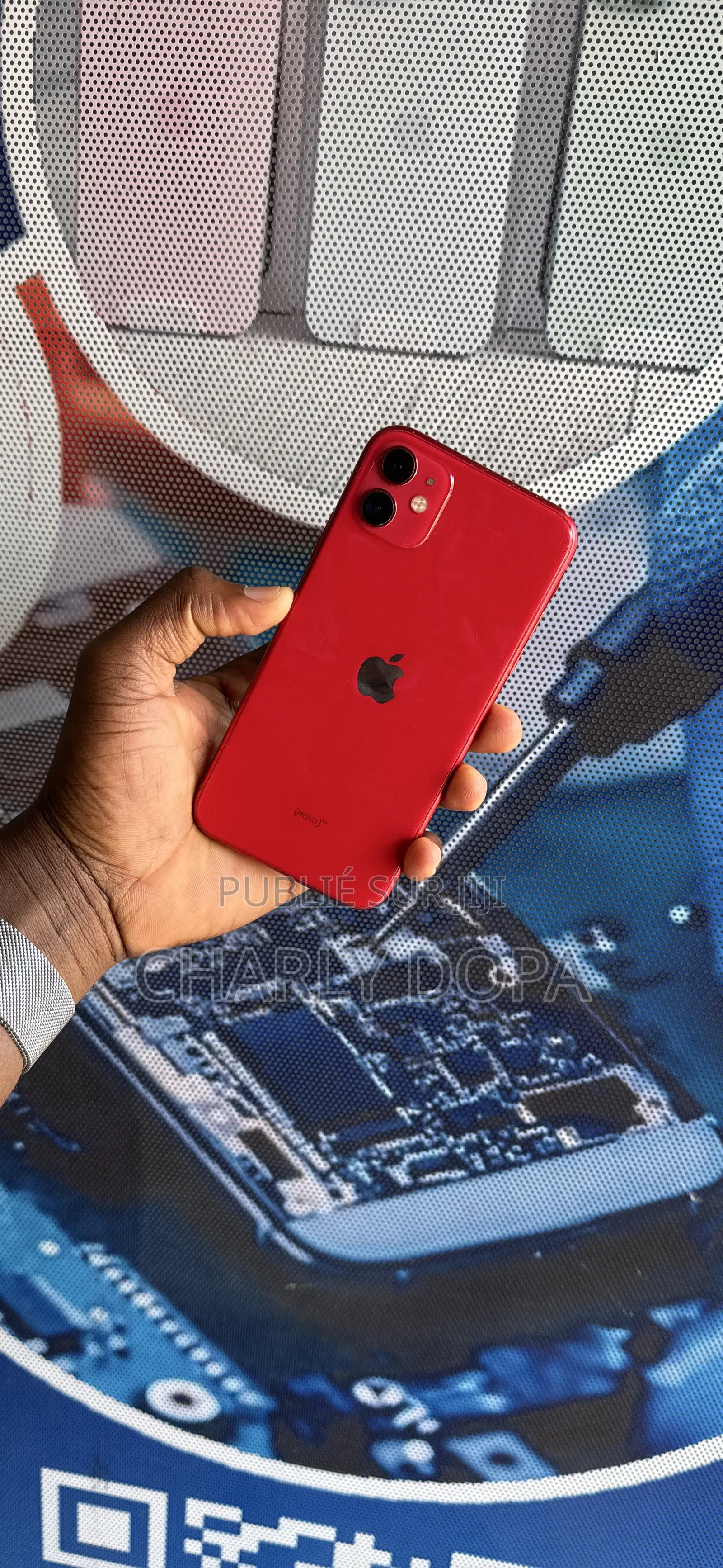 Apple iPhone 11 64 GB Rouge