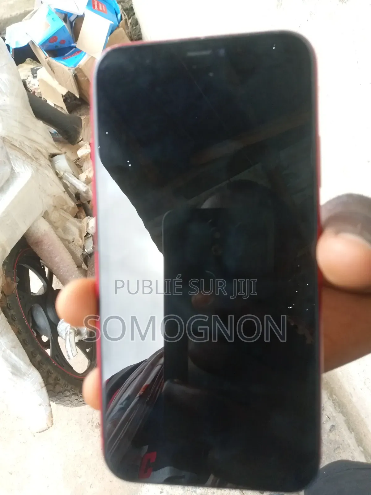 Apple iPhone 11 64 GB Rouge