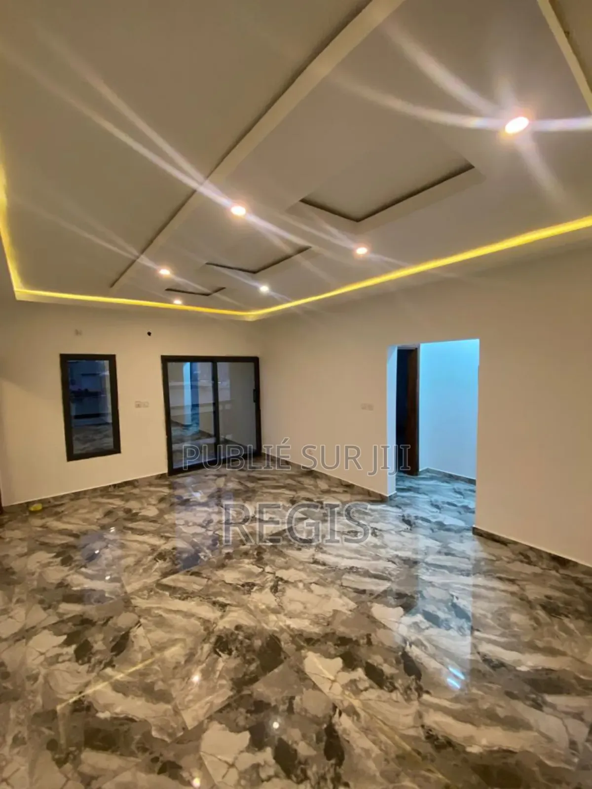 3chbre Appartement dans Residence, Cocody à Louer