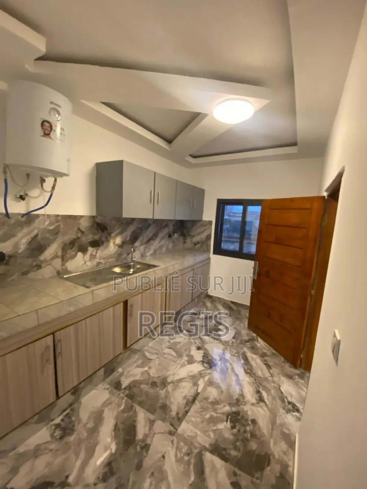 3chbre Appartement dans Residence, Cocody à Louer