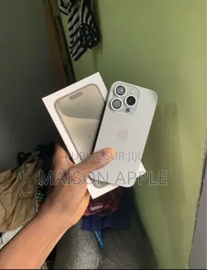 Neuf Apple iPhone 15 Pro 512 GB