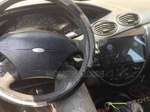 Ford Focus 2001 Blue