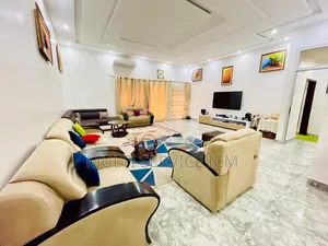 Furnished 4chbre Duplex dans Ismaël Coulibaly, Cocody à Louer