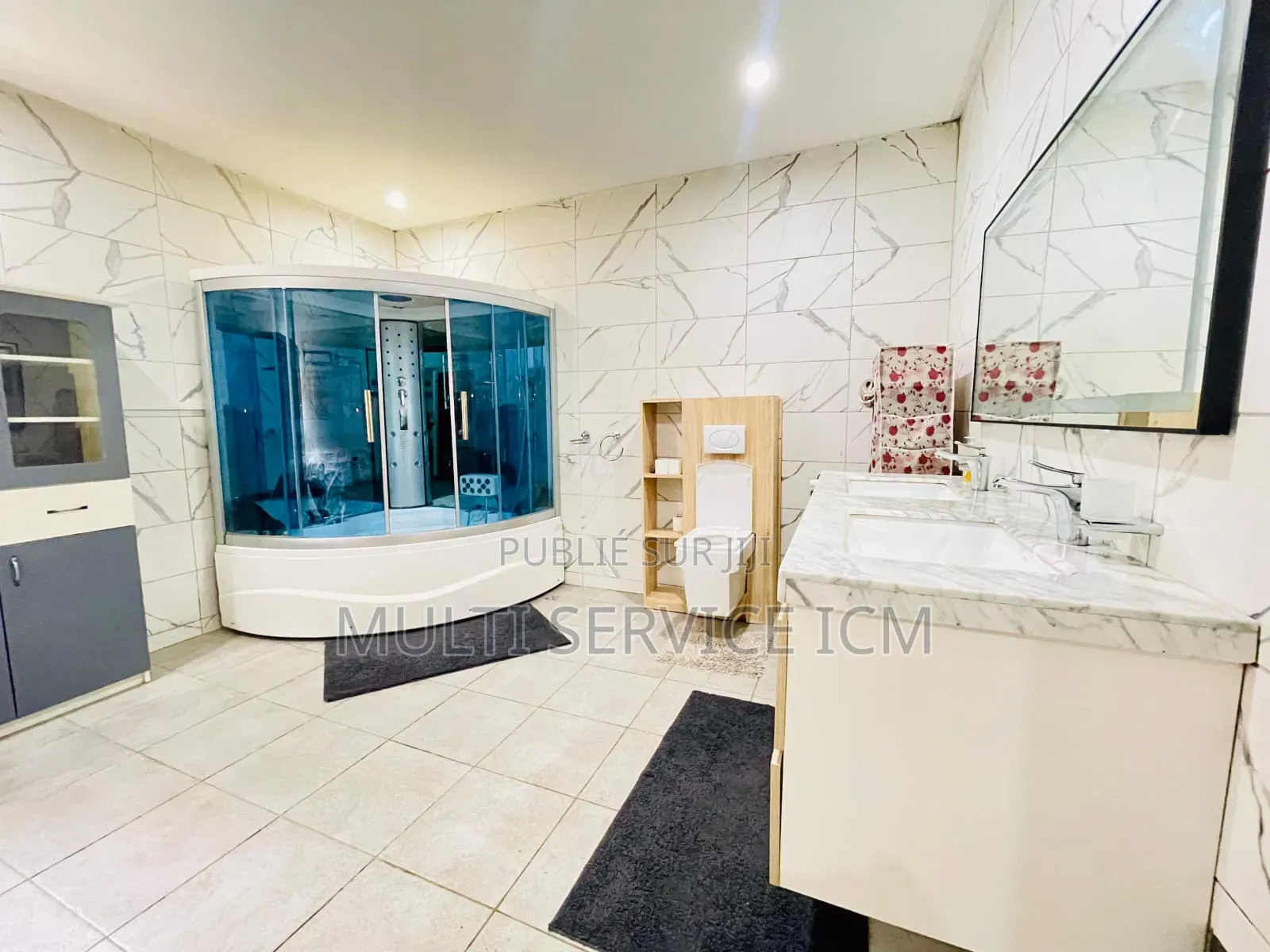 Furnished 4chbre Duplex dans Ismaël Coulibaly, Cocody à Louer