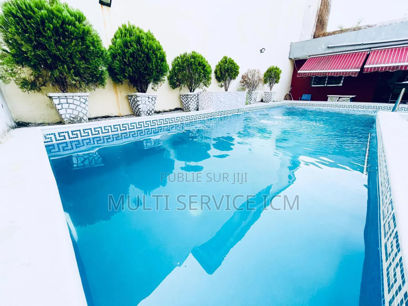 Furnished 4chbre Duplex dans Ismaël Coulibaly, Cocody à Louer