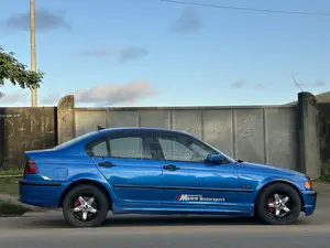 BMW 318i 2000 Blue