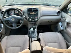 Toyota RAV4 2.0 4x4 2006 Blue