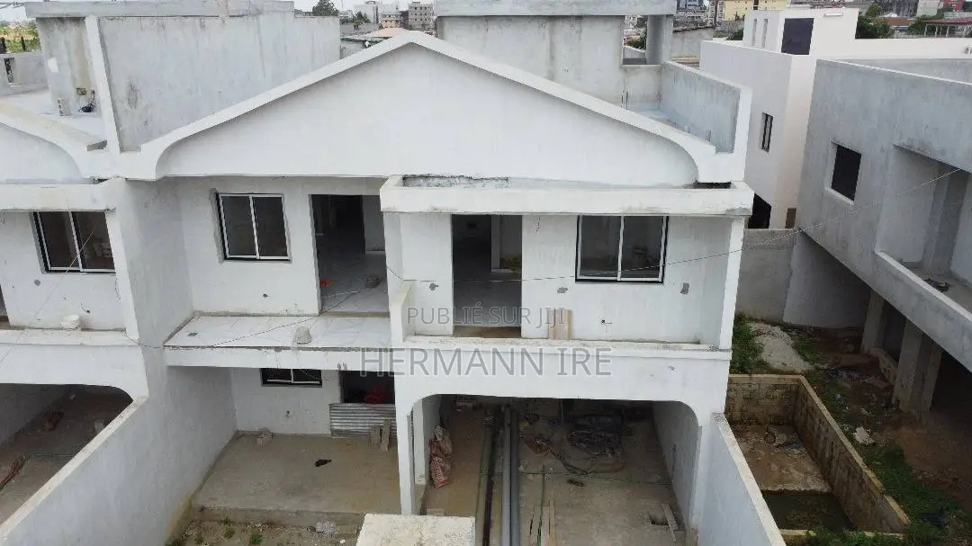 Villa Duplex en Vente