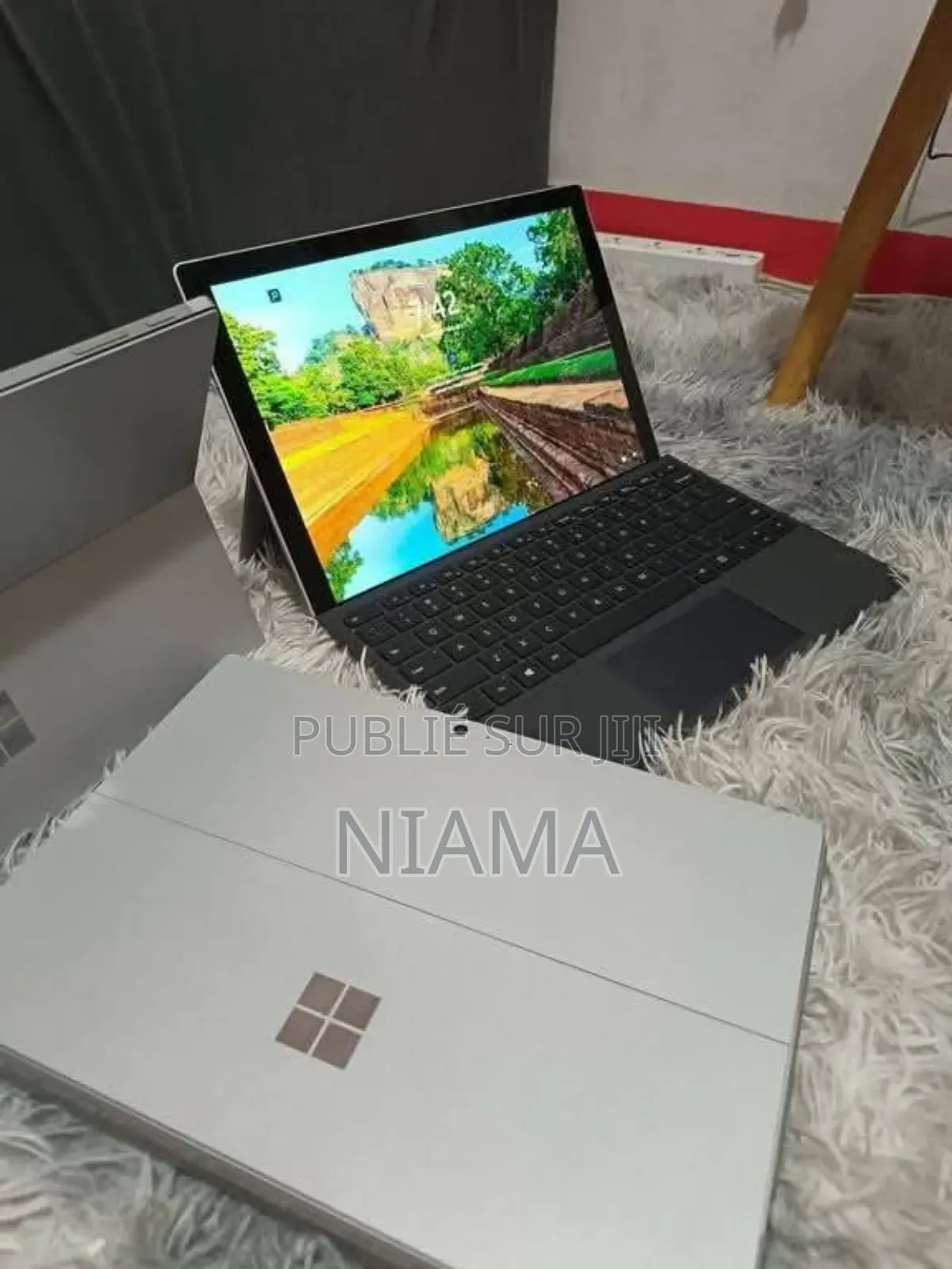 New Microsoft Surface Pro 4 8GB Intel Core I7 SSD 256GB