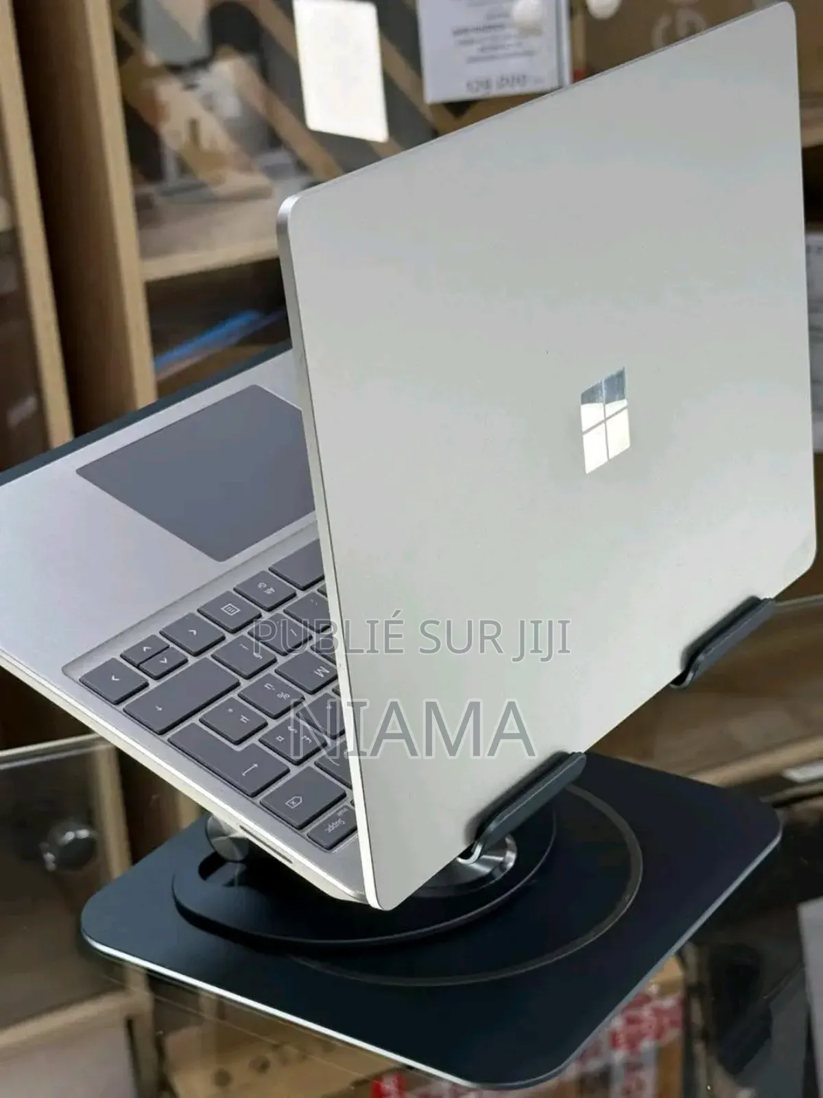 New Microsoft Surface Laptop Go 8GB Intel Core I7 SSD 256GB