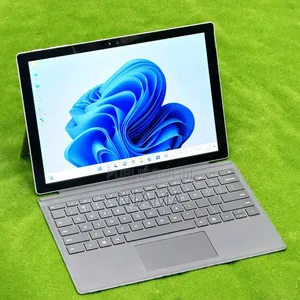 New Microsoft Surface Pro 4 8GB Intel Core I5 SSD 128GB