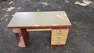 Table De Bureau Local