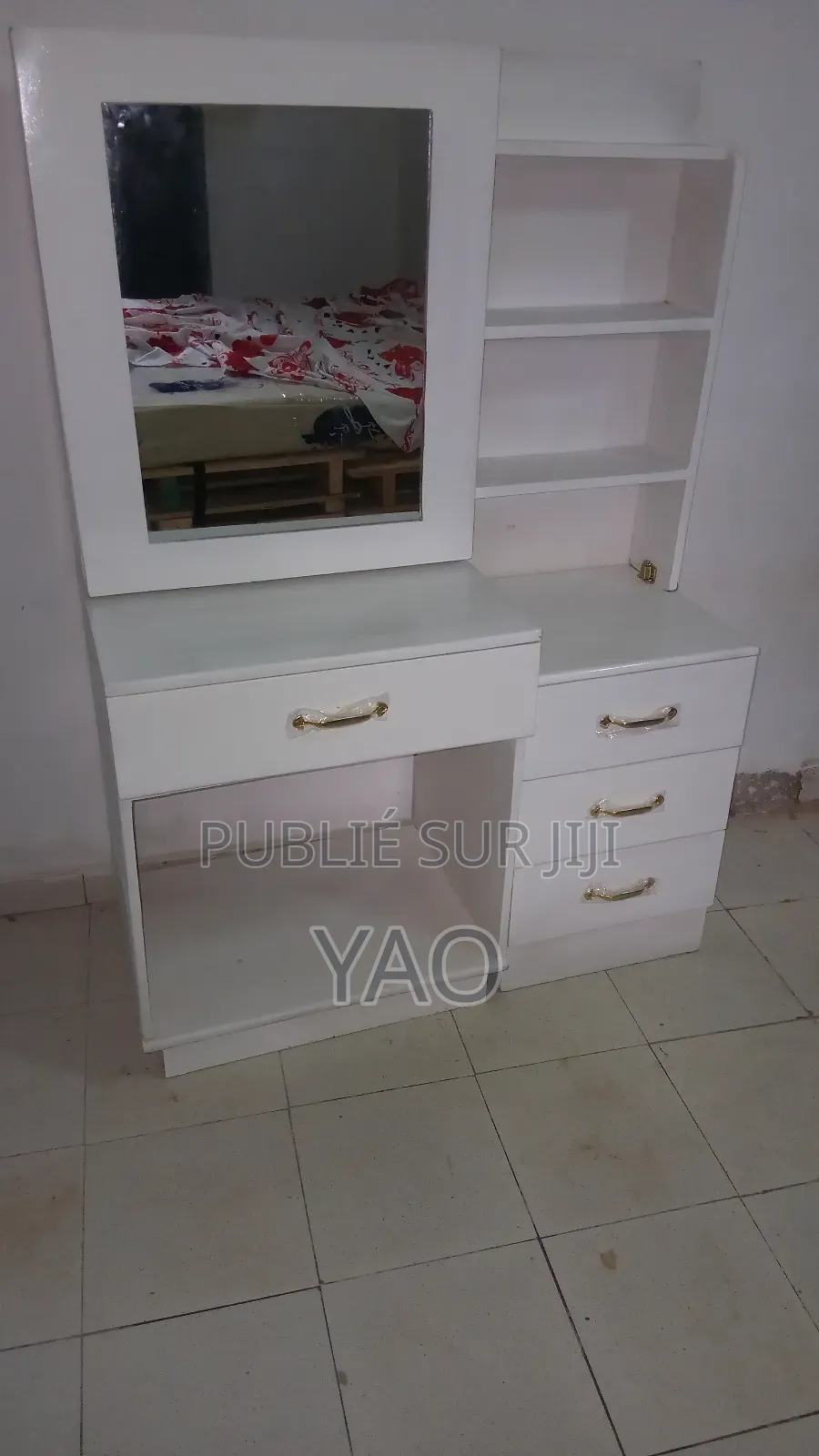 Table De Bureau Local