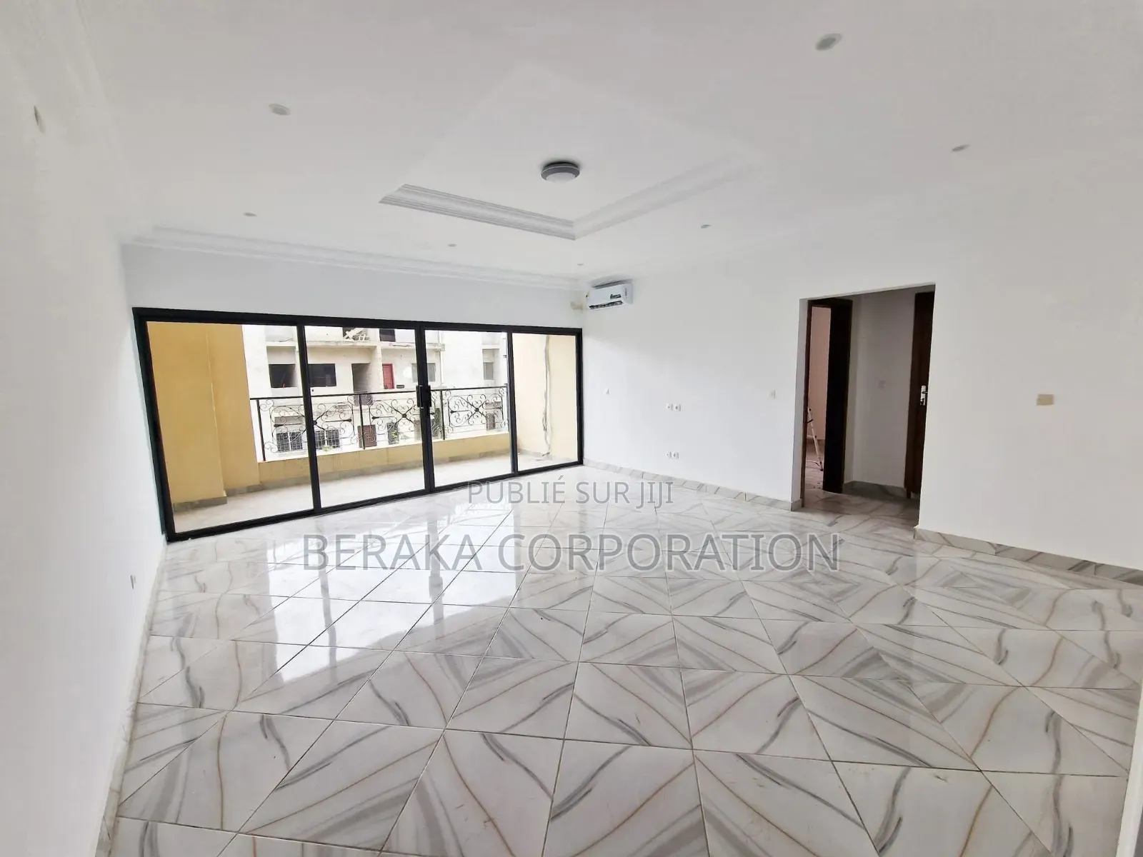 4chbre Duplex dans Beraka Corporation, Cocody à Vendre