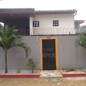 4chbre Duplex dans Beraka Corporation, Cocody à Vendre