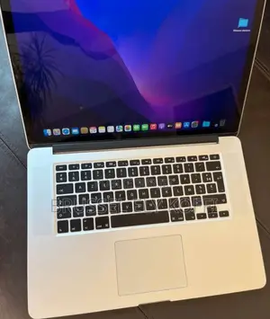 New Apple MacBook Pro 2015 16GB Intel Core I7 SSD 256GB