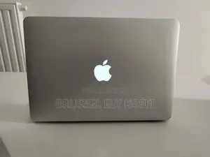 New Apple MacBook Pro 2015 8GB Intel Core I5 SSD 128GB