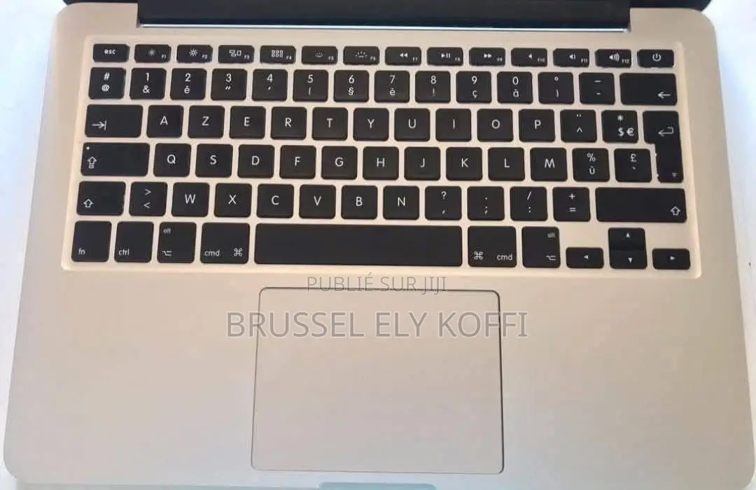 New Apple MacBook Pro 2015 8GB Intel Core I5 SSD 128GB