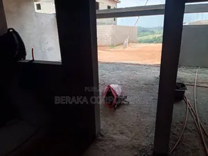 5chbre Villa dans Beraka Corporation, Cocody à Vendre