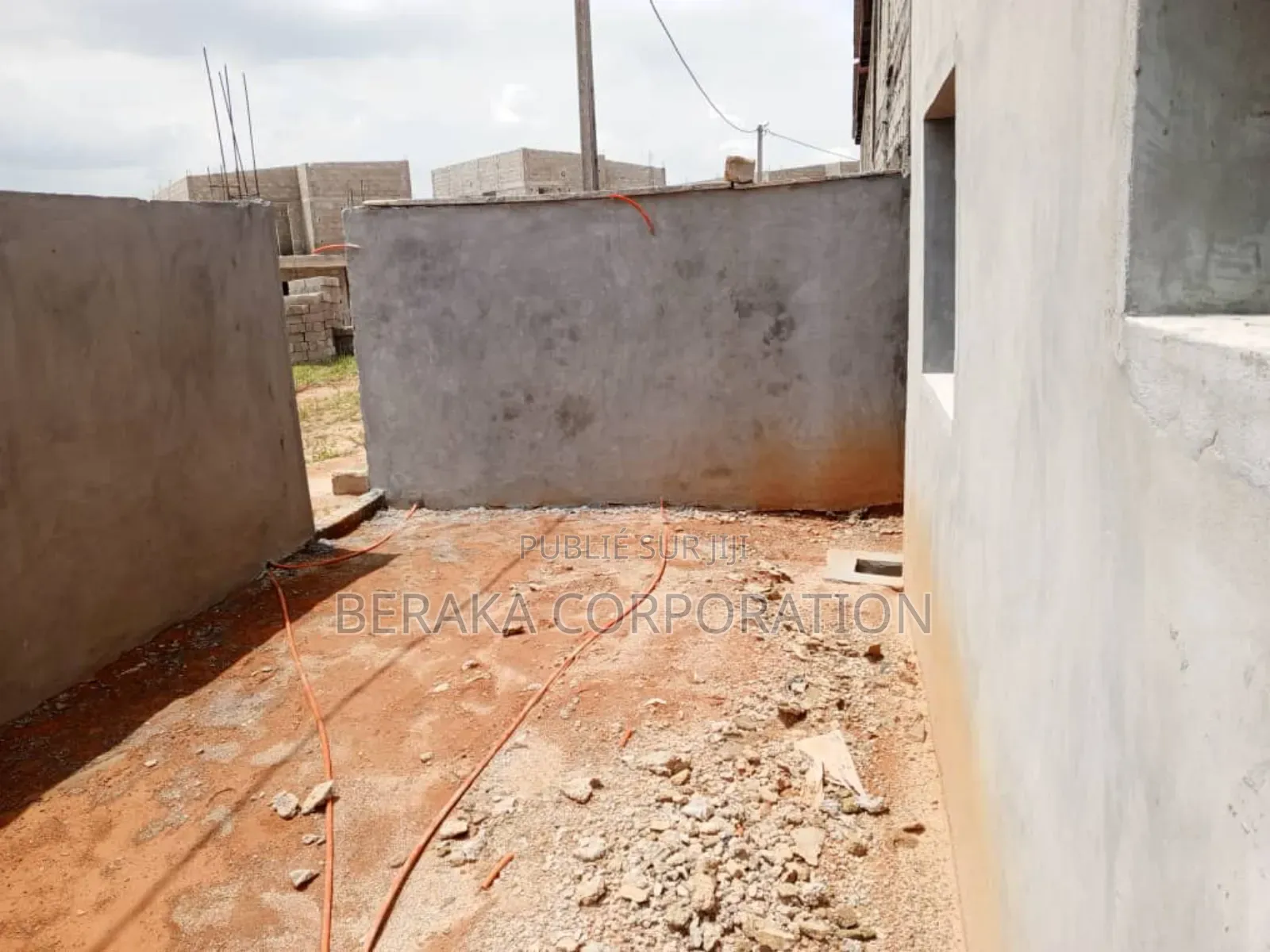 5chbre Villa dans Beraka Corporation, Cocody à Vendre