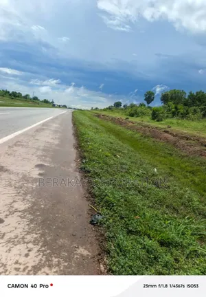 34 Hectares en Vente Autoroute Du Nord Pk 188 Certificat Foncier Agric