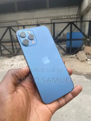 Photo - Apple iPhone 12 Pro 128 GB Blue