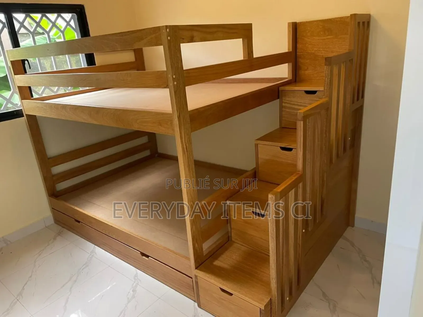 Lit Superposé Deux Places en Haut Et Deux Places en Bas 