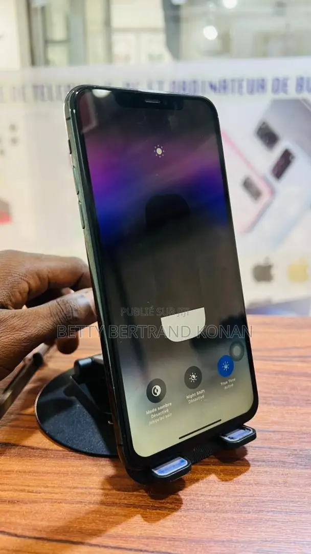 Apple iPhone 11 Pro Max 64 GB Vert