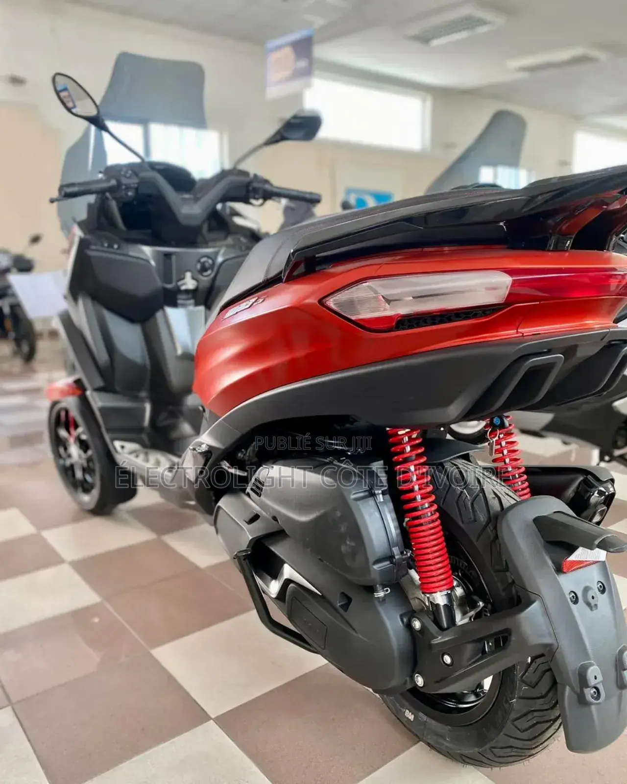 Neuf Piaggio Trotinette 2024 Noir