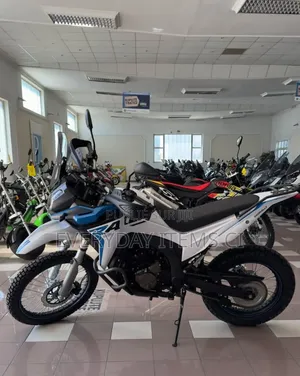 New Voge 300 Rally 2023 Blanc