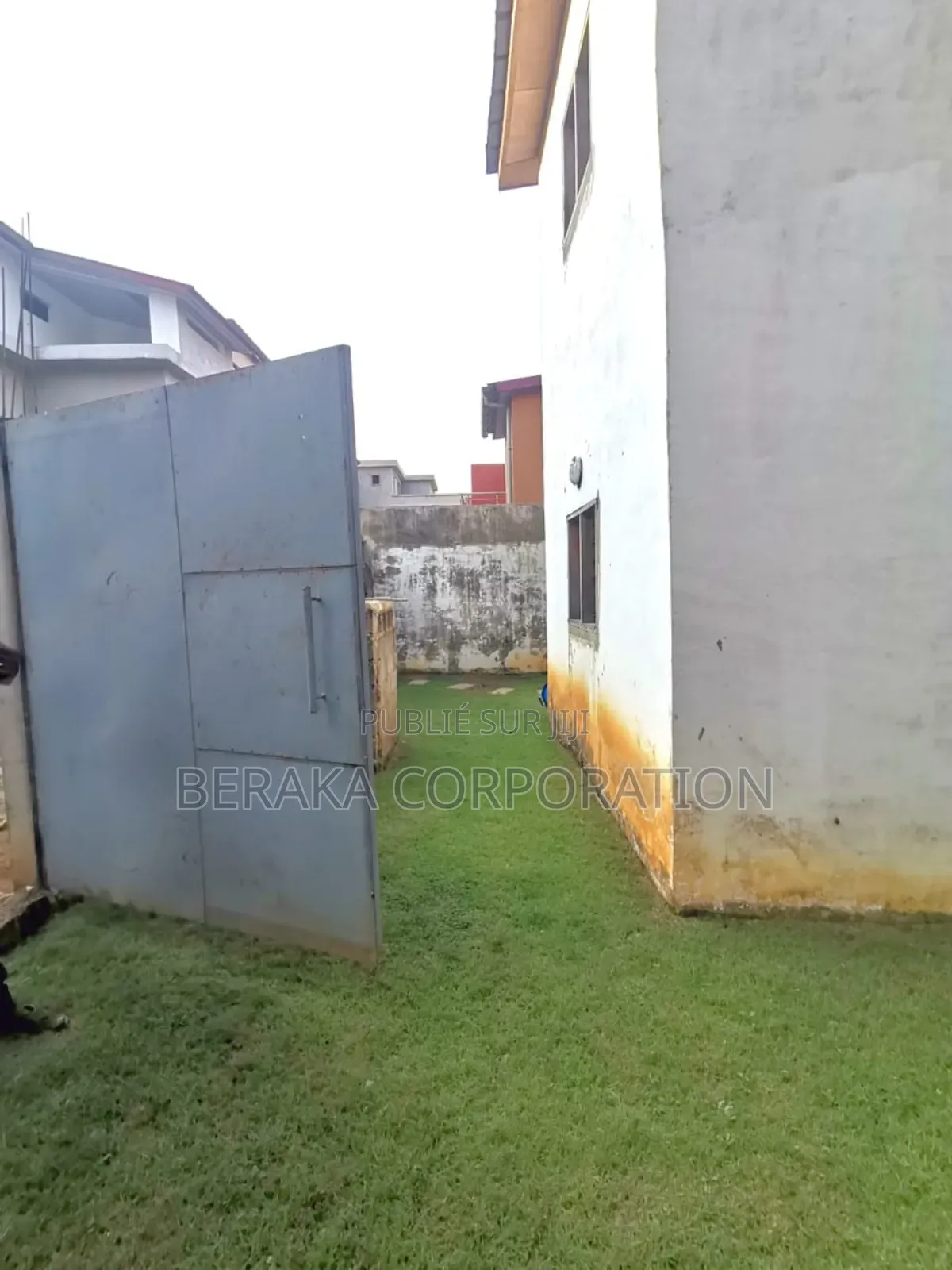 4chbre Duplex dans Beraka Corporation, Cocody à Vendre