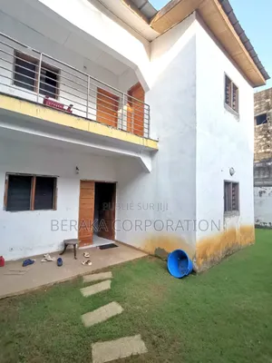4chbre Duplex dans Beraka Corporation, Cocody à Vendre