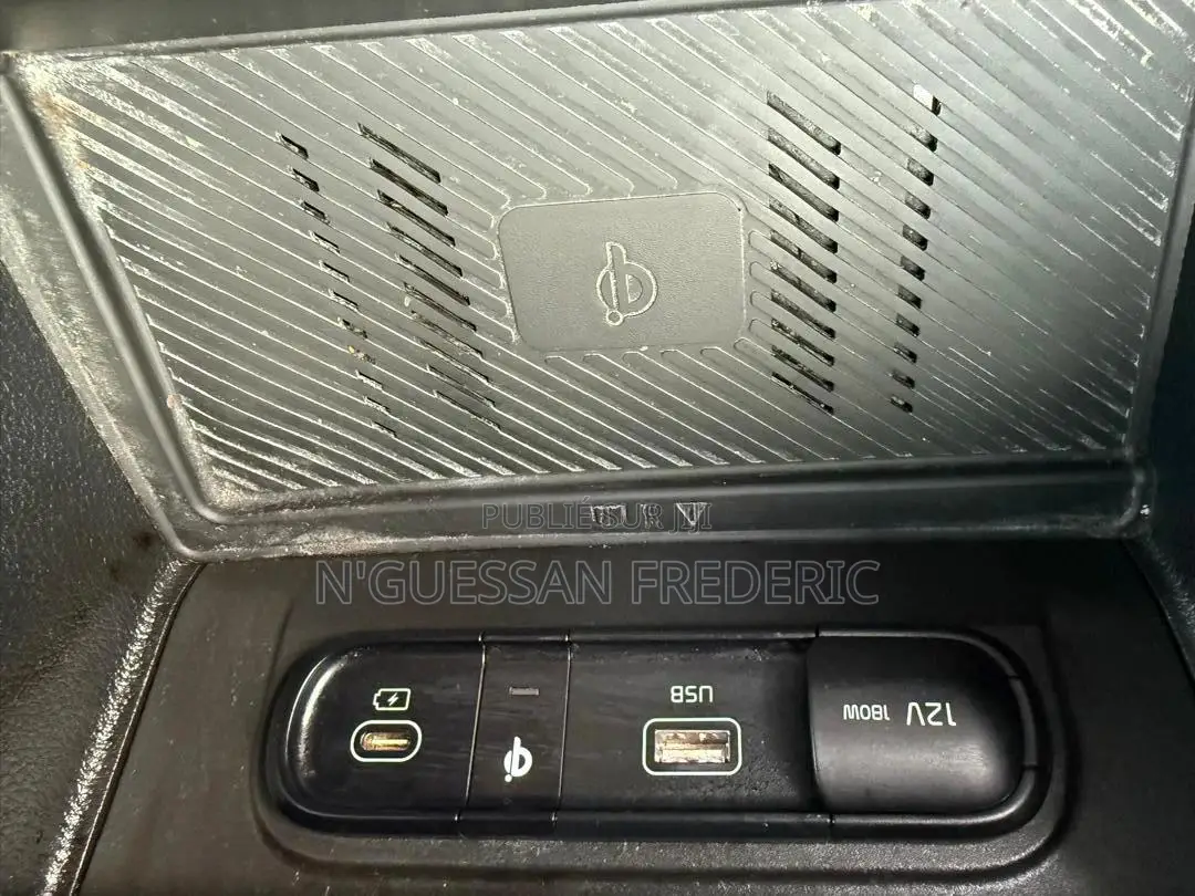 New Kia Sportage X-Line 2023 Gris