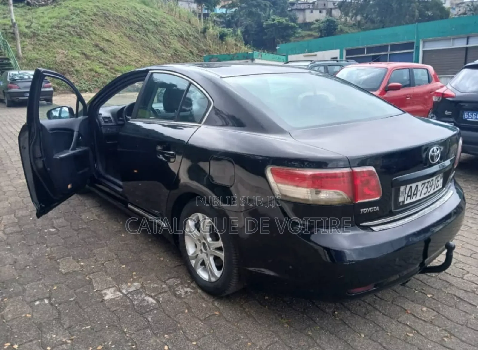 Toyota Avensis 2010 Black