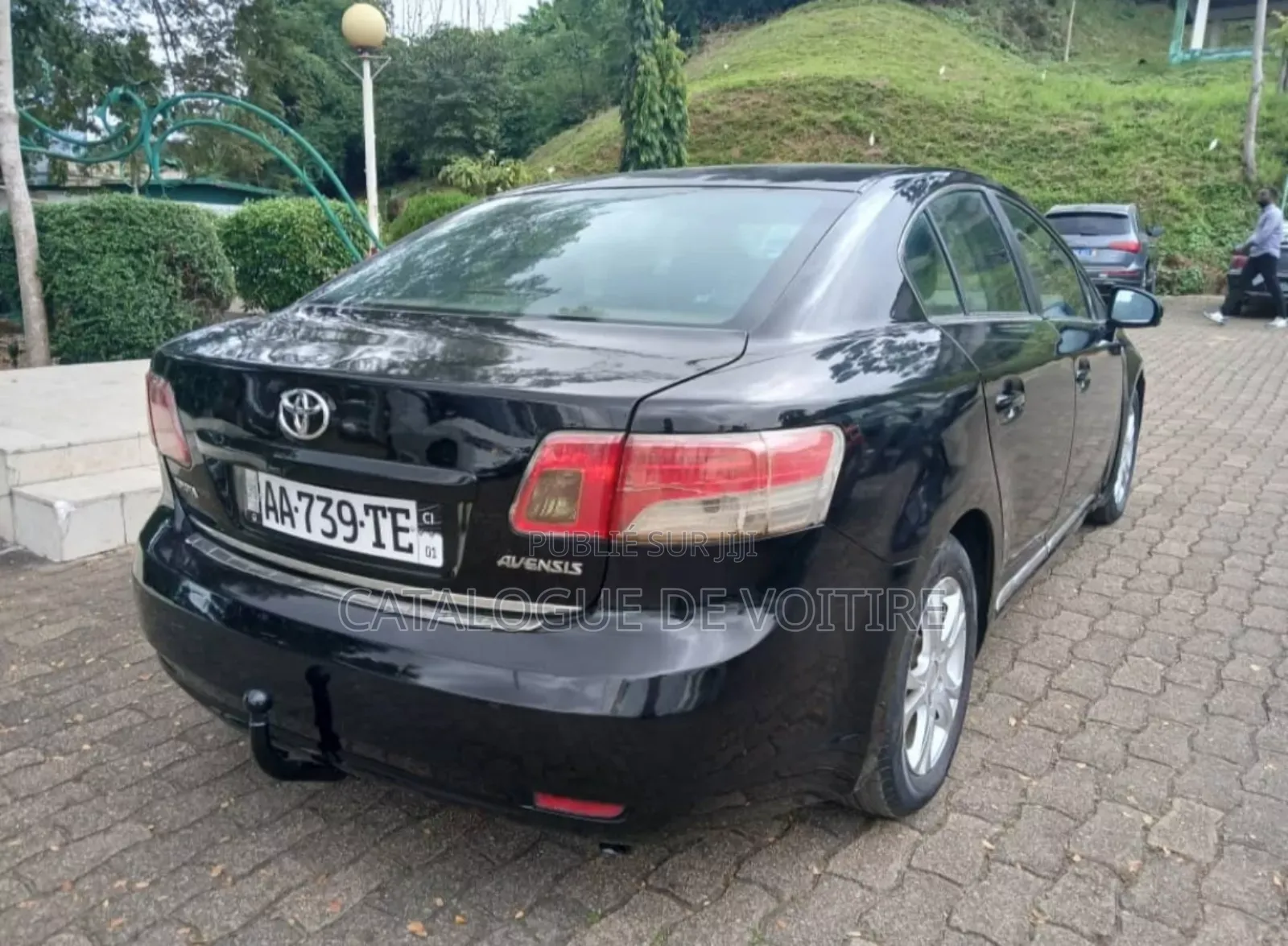 Toyota Avensis 2010 Black