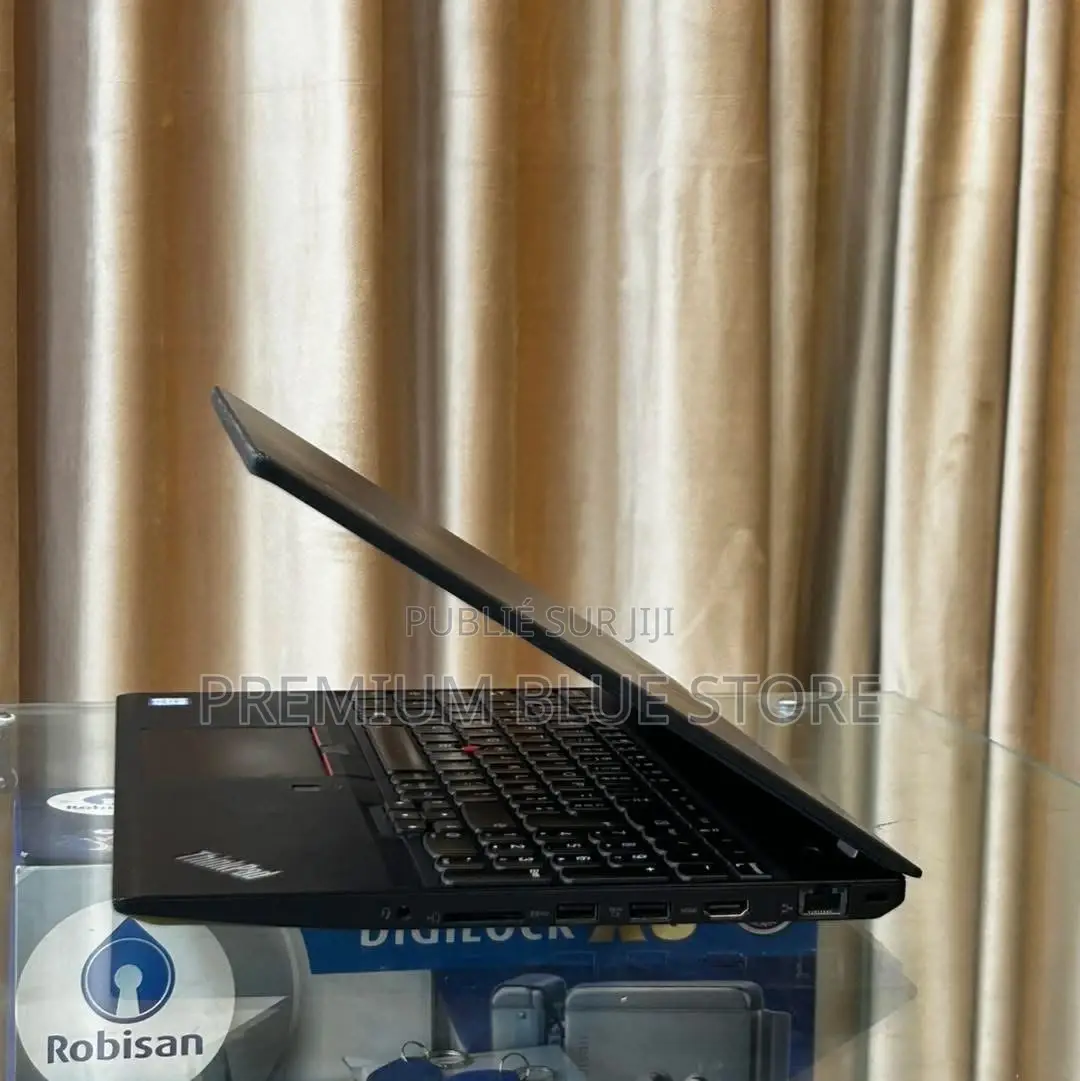 Neuf Lenovo ThinkPad T580 8GB Intel Core I7 SSD 256GB
