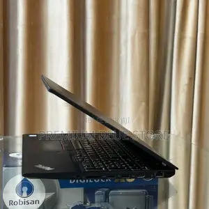 Neuf Lenovo ThinkPad T580 8GB Intel Core I7 SSD 256GB