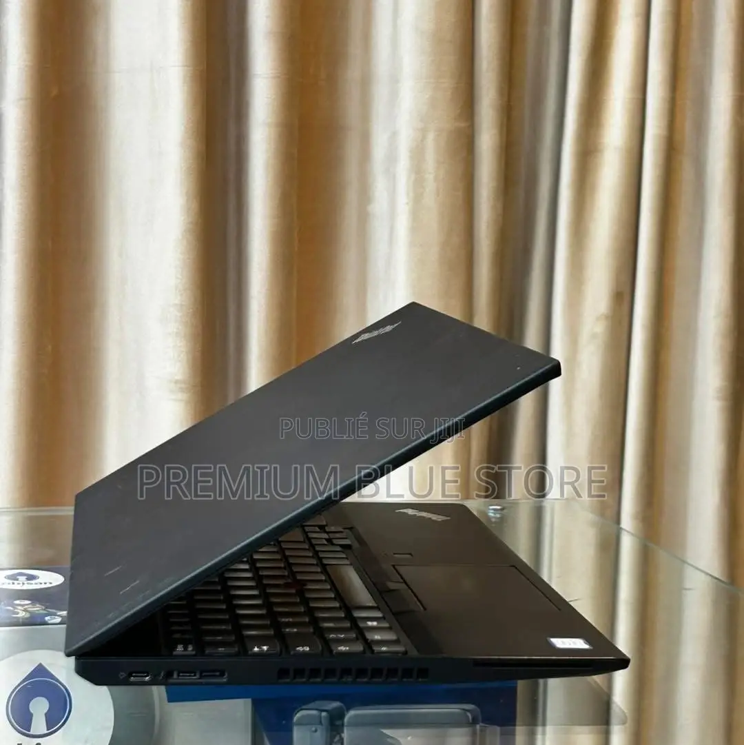 Neuf Lenovo ThinkPad T580 8GB Intel Core I7 SSD 256GB