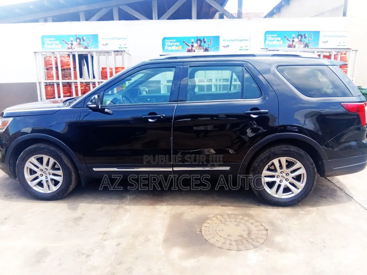 Ford Explorer XLT AWD 2019 Black