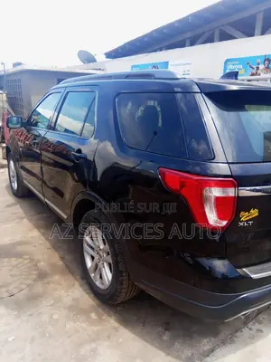 Ford Explorer XLT AWD 2019 Black
