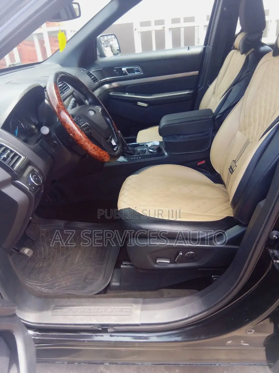 Ford Explorer XLT AWD 2019 Black