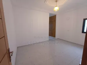 4chbre Villa dans Gweh Francis, Cocody à Louer