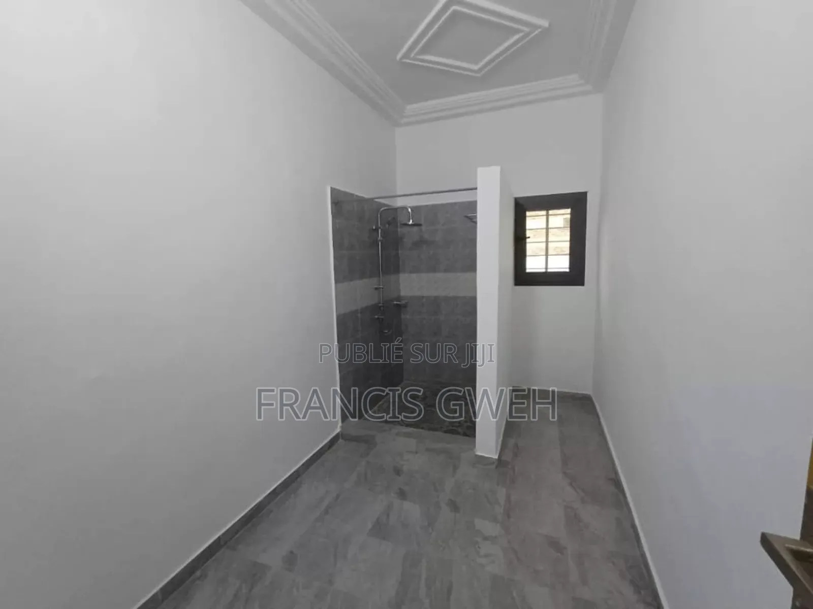 4chbre Villa dans Gweh Francis, Cocody à Louer