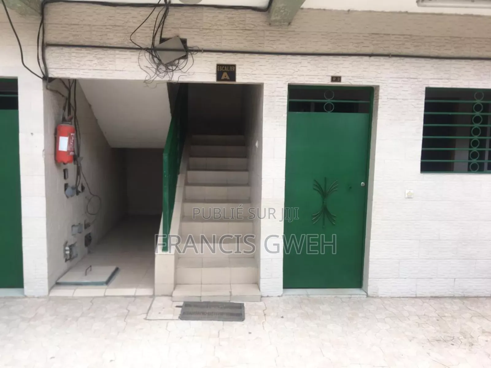 1chbre Blocs d'appartements dans Gweh Francis, Cocody à Vendre